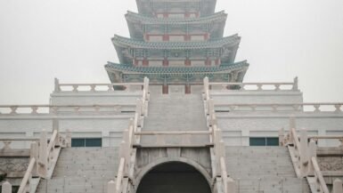 Seoul Complete Guide: Culture, Palaces & Modern Life