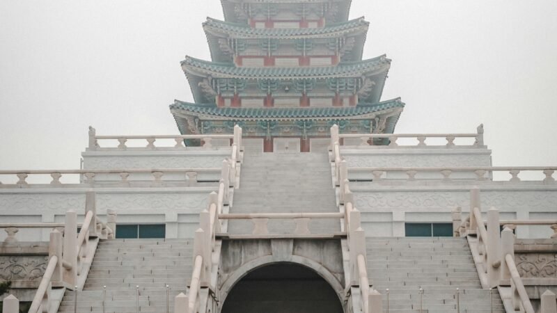 Seoul Complete Guide: Culture, Palaces & Modern Life