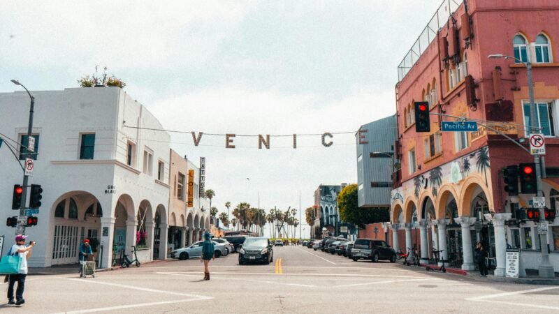 Los Angeles Complete Guide: Hollywood, Beaches & Tips