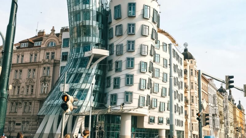 Praga: Guía Completa — Qué Ver y Consejos