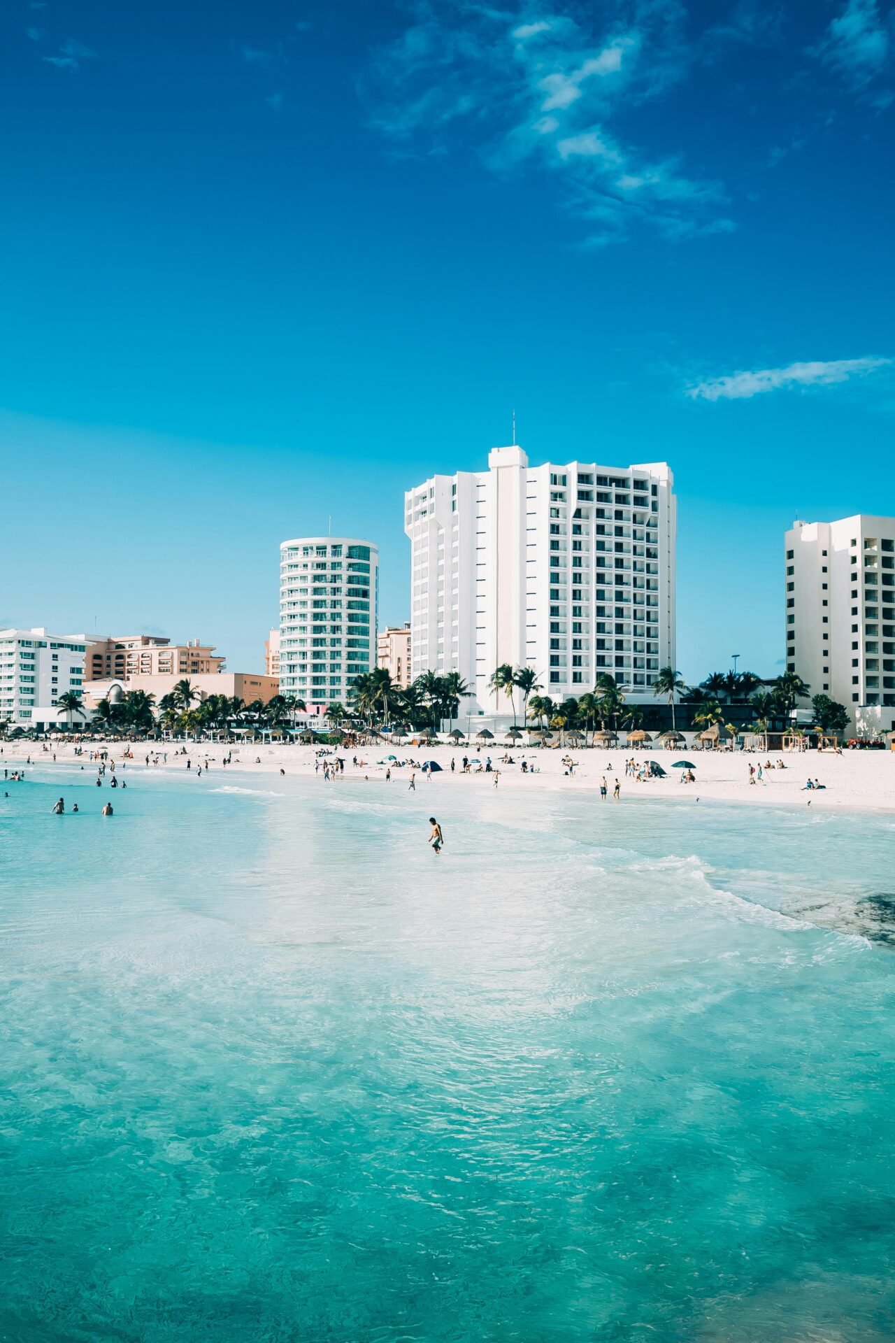 Cancún: Guía Completa — Playas, Excursiones y Consejos