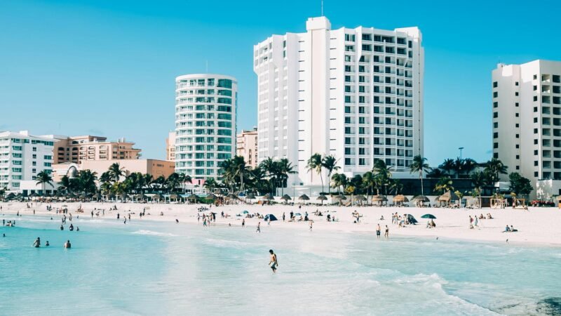 Cancún: Guía Completa — Playas, Excursiones y Consejos