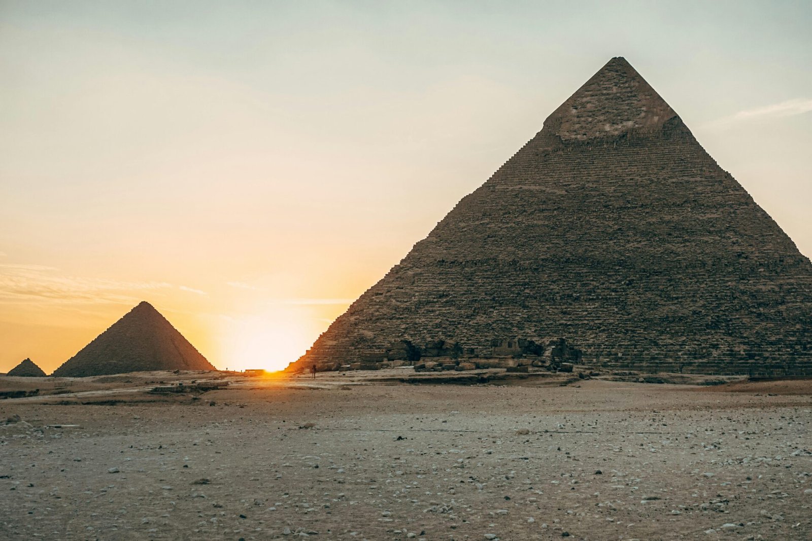 El Cairo: Guía Completa — Pirámides, Historia y Qué Hacer