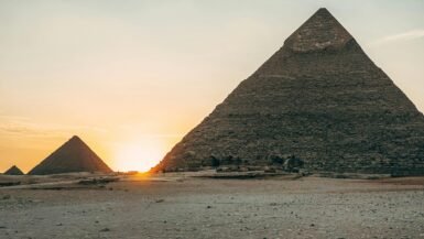 El Cairo: Guía Completa — Pirámides, Historia y Qué Hacer