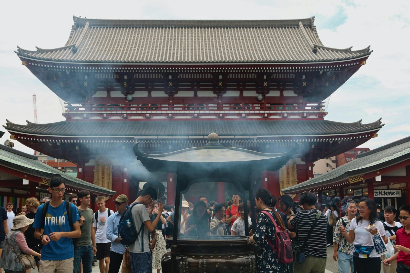Tokyo Complete Guide: Traditions, Tech & Culture